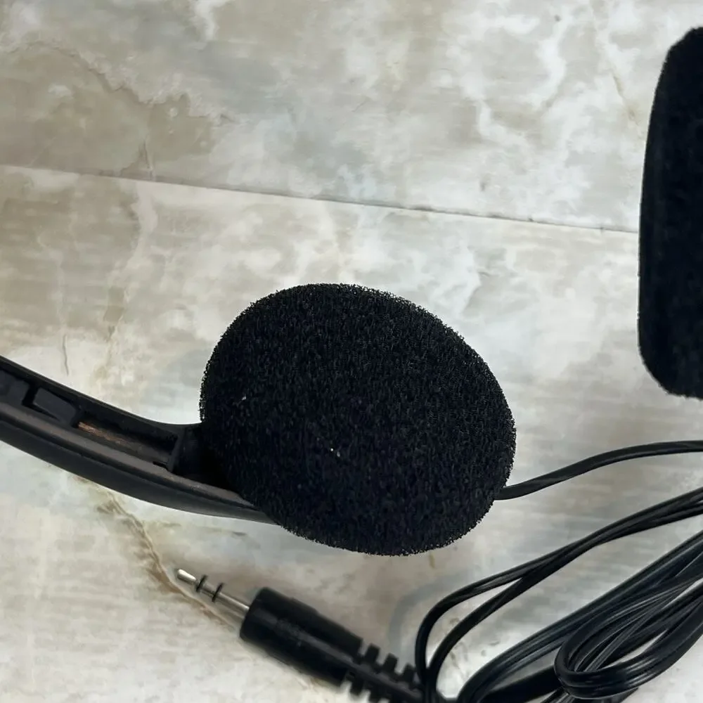 Sony SRF-39 FM/AM Walkman Portable Radio & Belt Clip W/Headphones TRH-2 Tested